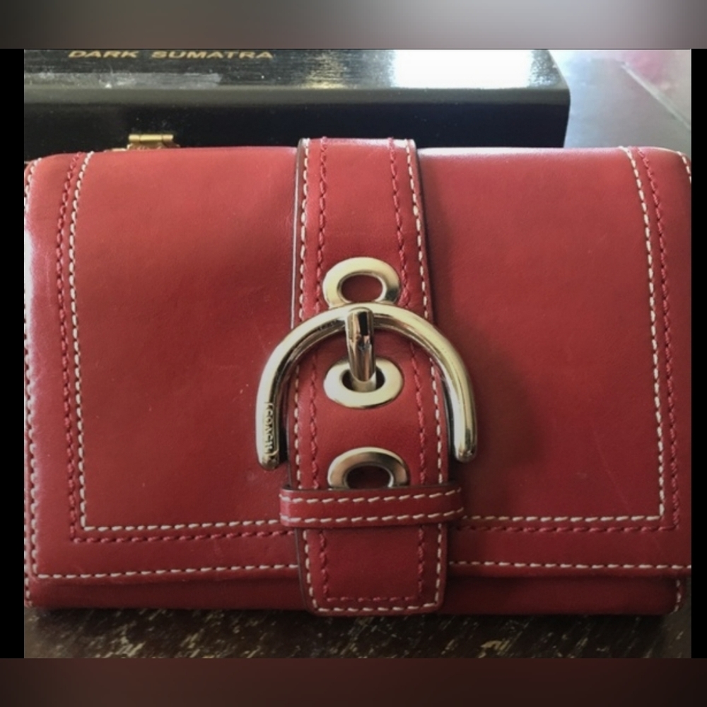 Coach leather wallet in red